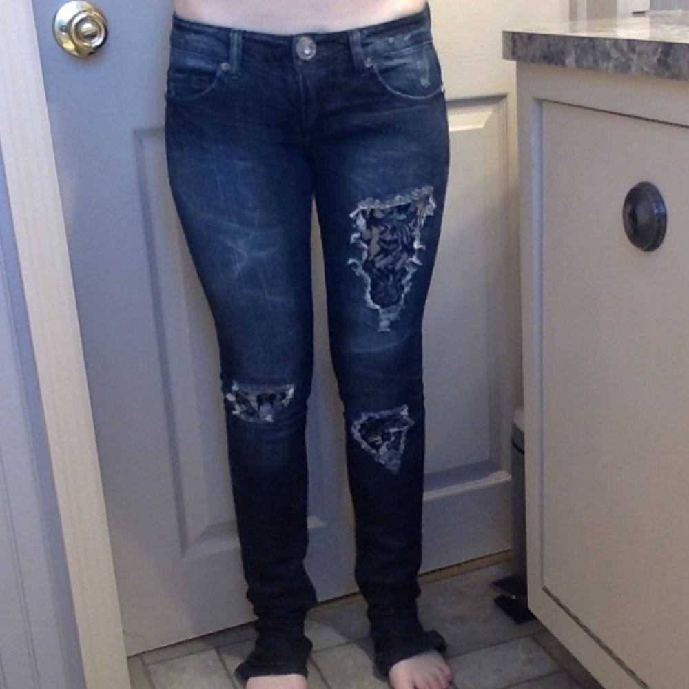 C.Pink jeans Black Lace distressed jeans